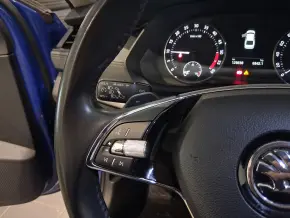 Škoda OCTAVIA AMBITION 2.0 TDI DSG thumbnail