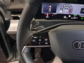 Audi Q3 35 TFSI thumbnail