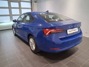 Škoda OCTAVIA AMBITION 2.0 TDI DSG thumbnail