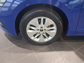 Škoda OCTAVIA AMBITION 2.0 TDI DSG thumbnail