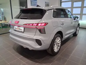 Audi Q3 35 TFSI thumbnail