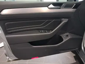 VW Passat Var. Highline 2.0 TDI DSG thumbnail