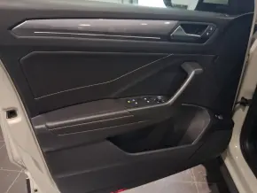 VW T-Roc Style 1.5 TSI DSG thumbnail