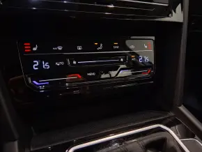 VW Passat Var. Highline 2.0 TDI DSG thumbnail