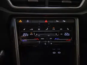 VW T-Roc Style 1.5 TSI DSG thumbnail