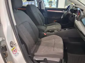 VW Golf Life 1.5 eTSI ACT DSG mild hyb thumbnail