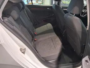 VW Golf Life 1.5 eTSI ACT DSG mild hyb thumbnail