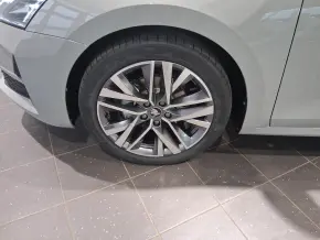 Škoda Octavia Selection 1.5 TSI DSG mHEV thumbnail