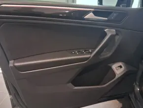 VW Noul Tiguan Life 2,0 TDI DSG thumbnail