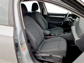 VW Golf Life 1.0 eTSI DSG mild hyb thumbnail