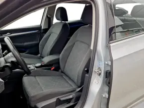 VW Golf Life 1.0 eTSI DSG mild hyb thumbnail