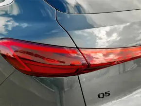 Audi Q5 Sportback 40 TFSI quattro thumbnail