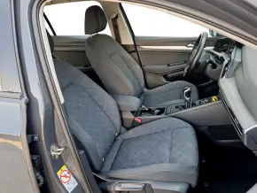 VW Golf Life 1.0 TSI thumbnail