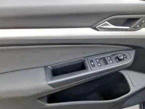 VW Golf Life 1.0 TSI thumbnail