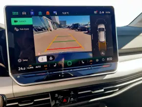 VW Golf Life 1.5 TSI DSG PHEV TD thumbnail