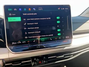 VW Golf Life 1.5 TSI DSG PHEV TD thumbnail
