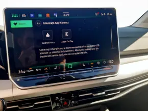 VW Golf Life 1.5 TSI DSG PHEV TD thumbnail