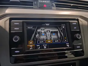 VW Noul Passat Trendline1.5 TSI ACT thumbnail