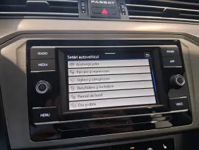 VW Noul Passat Trendline1.5 TSI ACT thumbnail