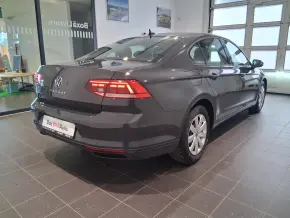 VW Noul Passat Trendline1.5 TSI ACT thumbnail