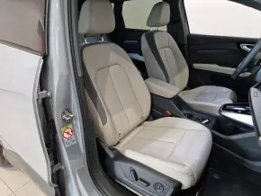 Q4 45 e-tron quattro 210 kW / 286 CP thumbnail