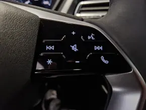 Q4 45 e-tron quattro 210 kW / 286 CP thumbnail