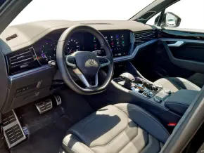 VW Touareg R-Line V6 TDI thumbnail