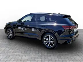VW Touareg R-Line V6 TDI thumbnail