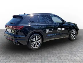 VW Touareg R-Line V6 TDI thumbnail