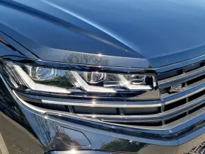 VW Touareg R-Line V6 TDI thumbnail