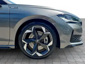 Škoda Superb Sportline 2.0 TSI 4x4 DSG thumbnail
