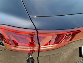 VW Touareg R-Line V6 TDI thumbnail