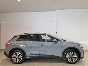 Q4 45 e-tron quattro 210 kW / 286 CP thumbnail
