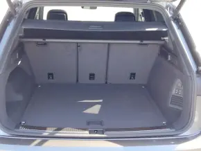 VW Touareg R-Line V6 TDI thumbnail