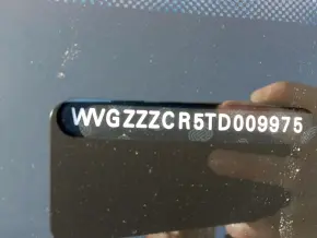 VW Touareg R-Line V6 TDI thumbnail