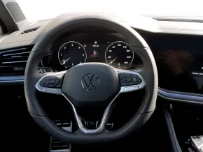 VW Touareg R-Line V6 TDI thumbnail