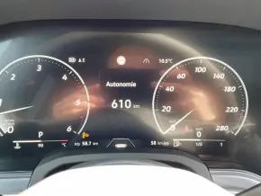 VW Touareg R-Line V6 TDI thumbnail
