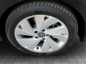 VW Golf Prime 1.5 TSI DSG PHEV thumbnail