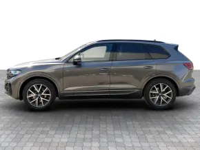 VW Touareg R-Line V6 TDI thumbnail