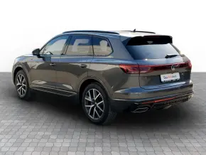 VW Touareg R-Line V6 TDI thumbnail
