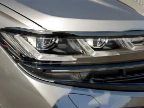 VW Touareg R-Line V6 TDI thumbnail