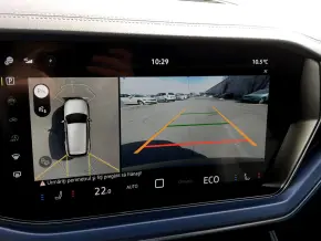 VW Touareg R-Line V6 TDI thumbnail