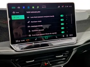 VW Passat Business 1.5 TSI PHEV thumbnail