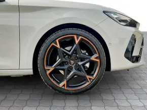 CUPRA Leon SP 2.0 TSI DSG7 4DRIVE thumbnail