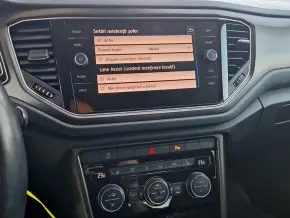 VW T-Roc Design 1.5 TSI thumbnail