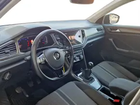 VW T-Roc Design 1.5 TSI thumbnail