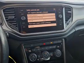 VW T-Roc Design 1.5 TSI thumbnail
