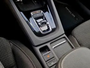 Škoda OCTAVIA AMBITION 2.0 TDI DSG thumbnail