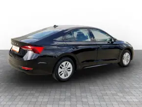 Škoda OCTAVIA AMBITION 2.0 TDI DSG thumbnail