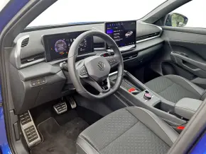VW Noul T-Roc R-Line 1.5 eTSI DSG TD thumbnail